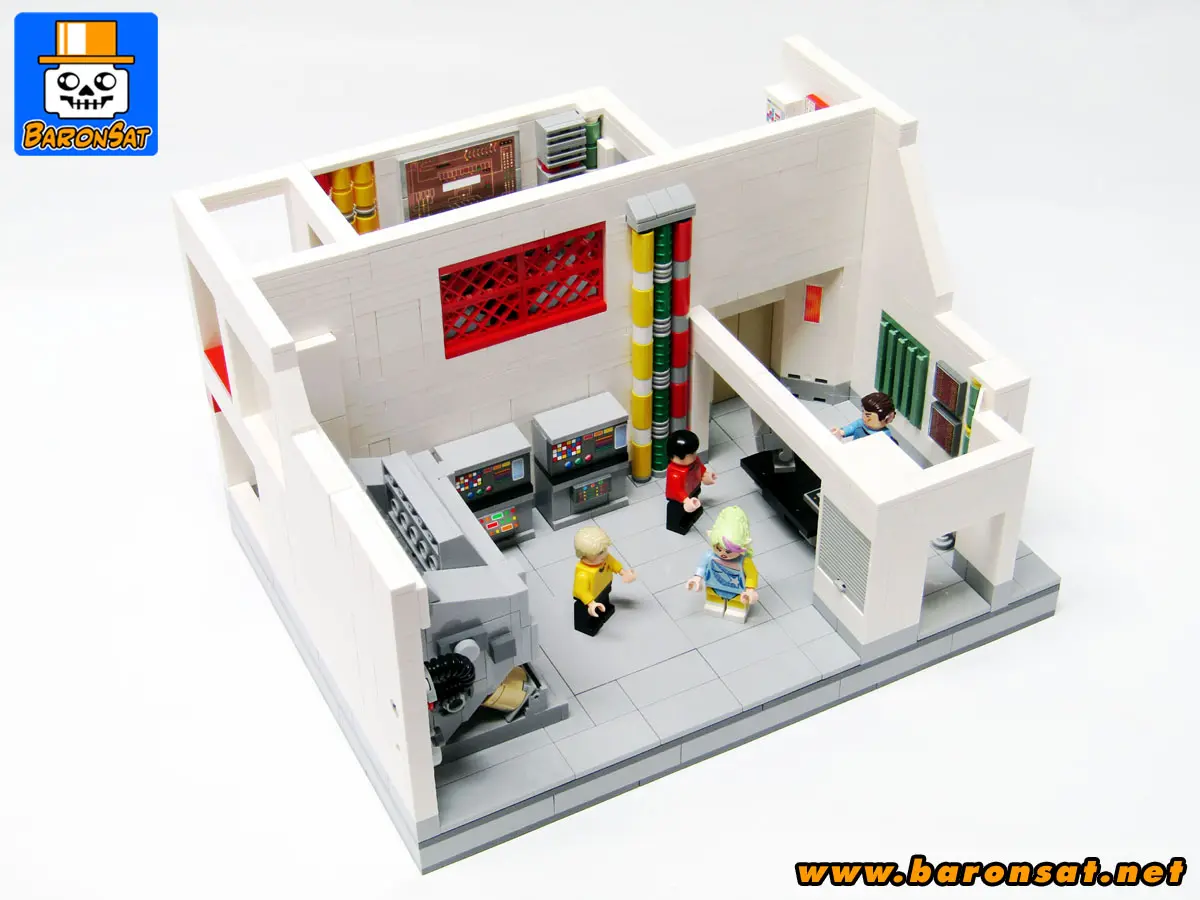 Lego moc Star Trek engineering room 2 gallery